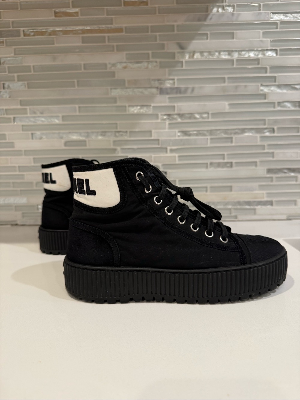 CHANEL